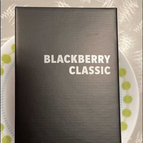 📱Blackberry Classic Accessories 4 Piece Bundle - Picture 1 of 9
